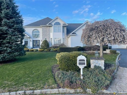 Image 1 of 26 for 3 Mulberry Court in Long Island, Miller Place, NY, 11764