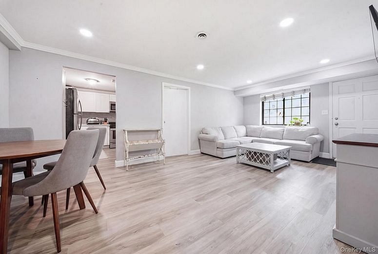 3 Newbrook Lane #3