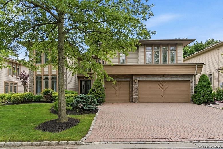 3 Olde Hamlet Drive