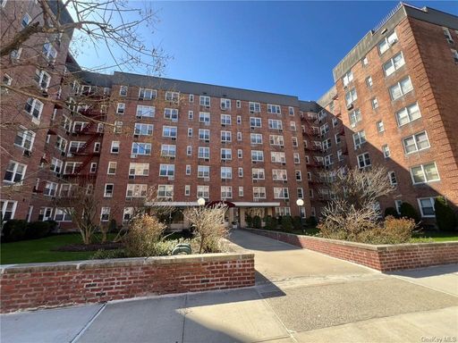 Image 1 of 16 for 3 Sadore Lane #3B in Westchester, Yonkers, NY, 10710