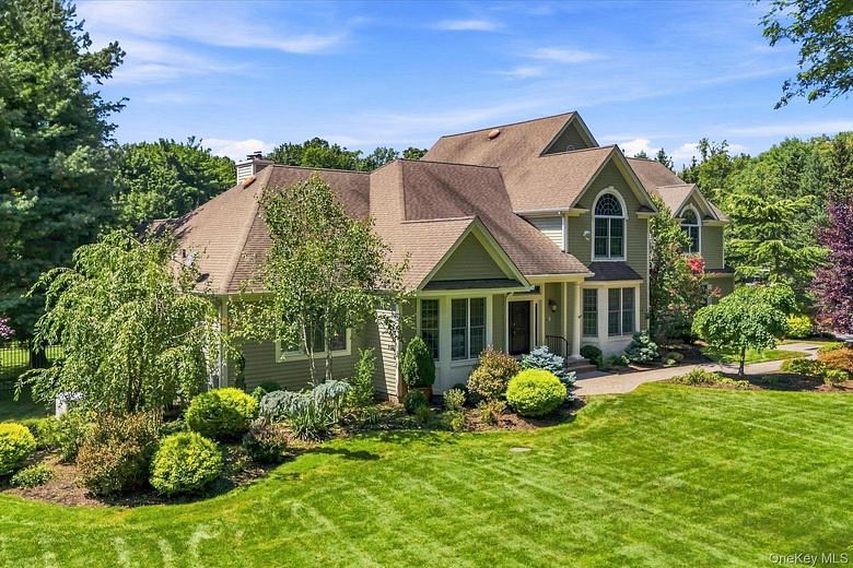 3 Spring Bay Lane