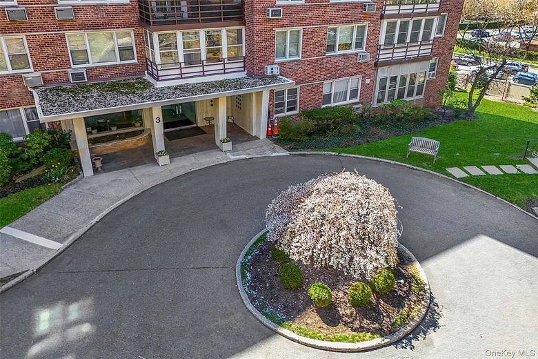 3 Washington Square #4D