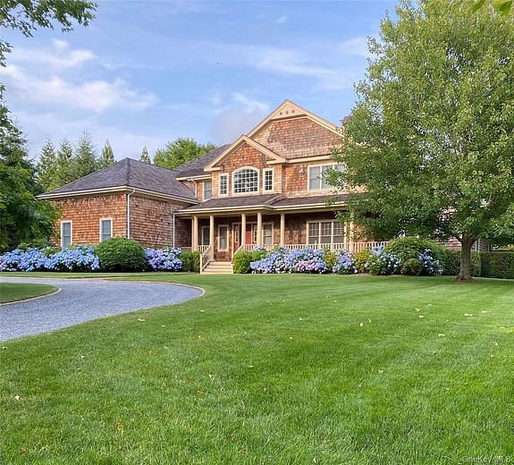 3 Whispering Fields Court