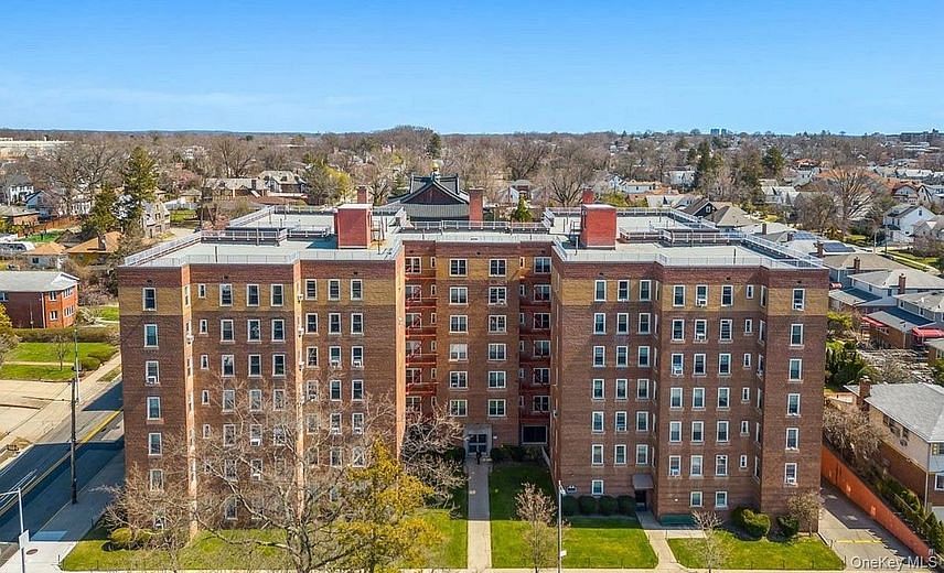 30-11 Parsons Boulevard #5A