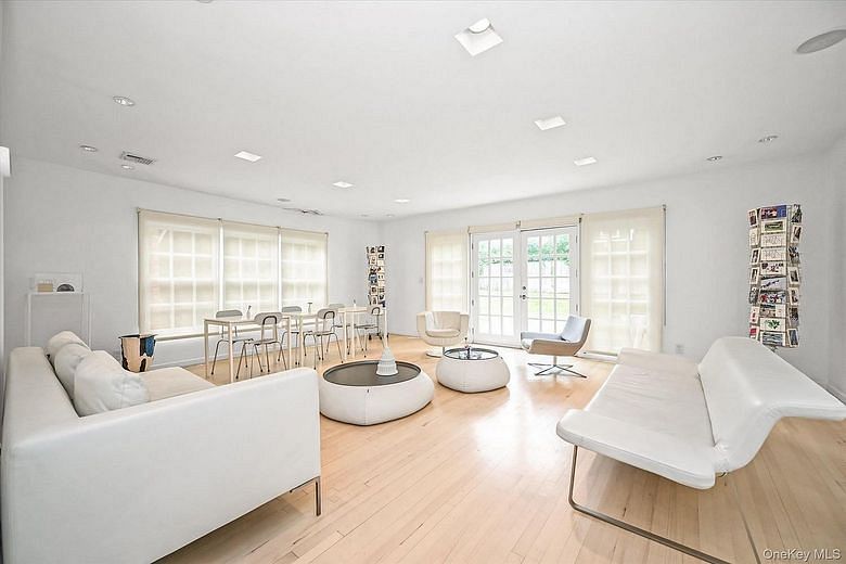 30 & 16 Beechwood Drive