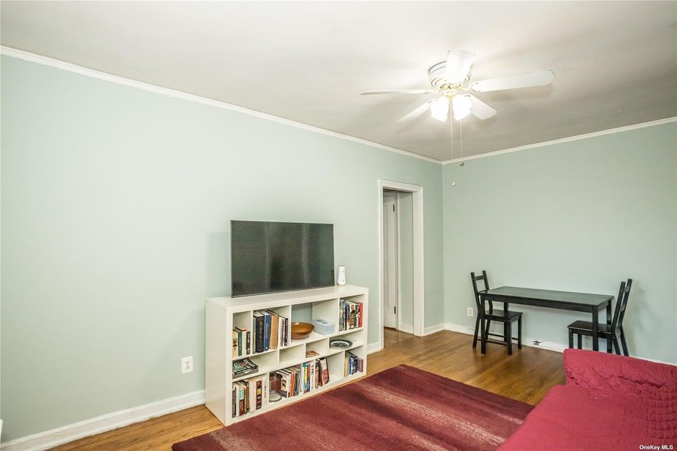 Image 1 of 31 for 30-45 Hobart Street #3 in Queens, NY, 11377