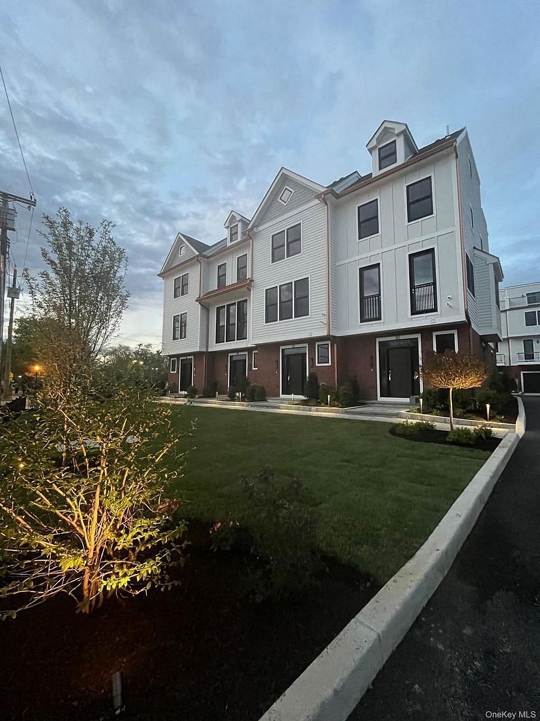 30 Andrews Lane