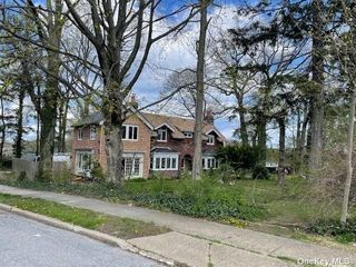 Image 1 of 15 for 30 Bryce Avenue in Long Island, Glen Cove, NY, 11542
