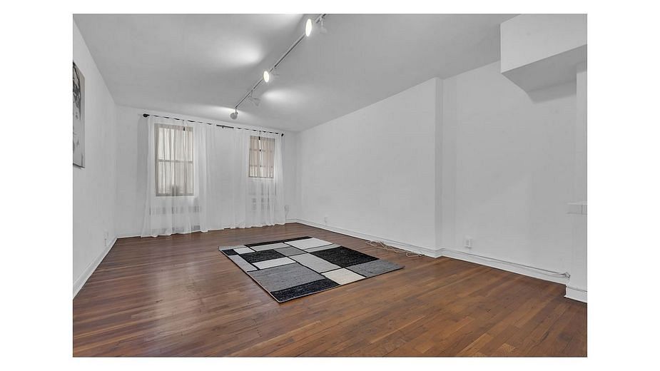 30 East 22nd Street #4C
