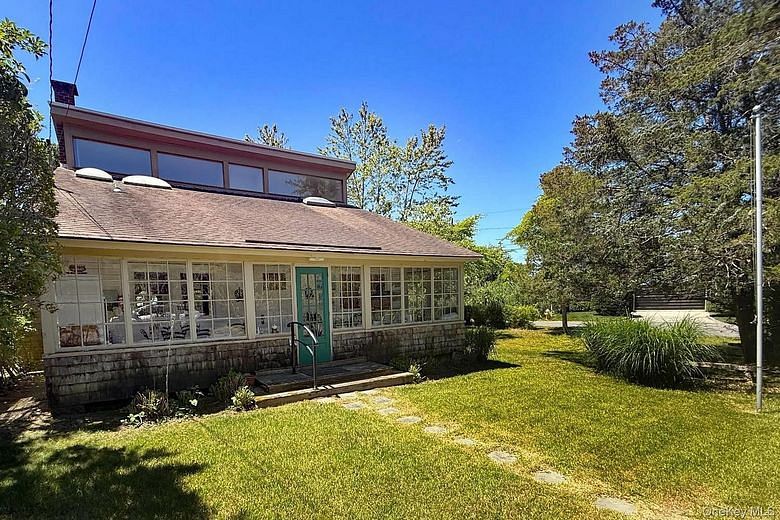 30 Edgemere Drive