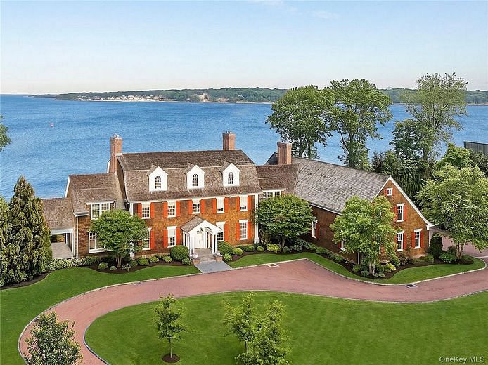 30 Forest Drive