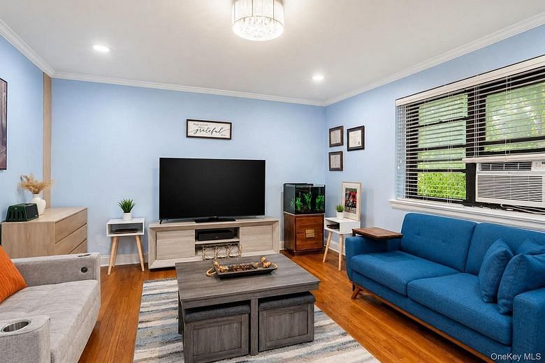 30 Grace Avenue #2F