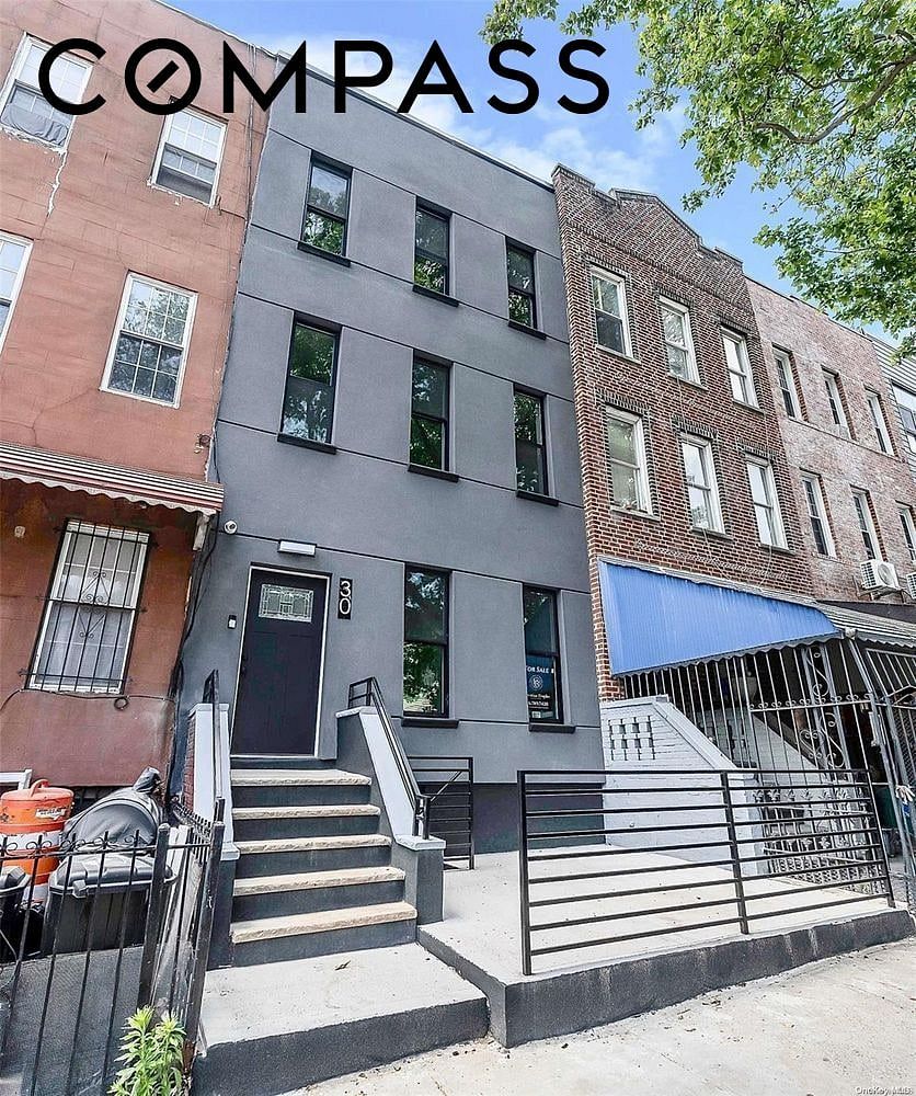 30 Marconi Place