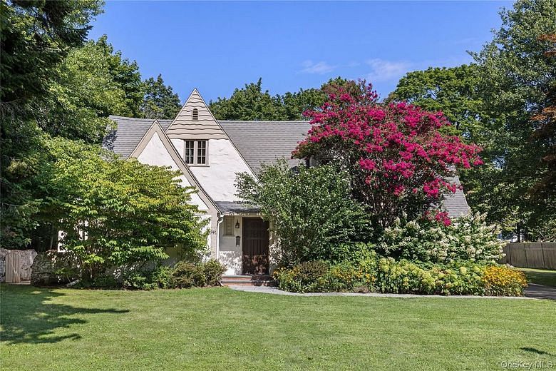 30 Merritts Pond Road