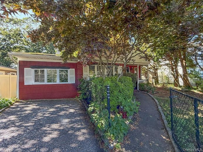30 Oakwood Drive