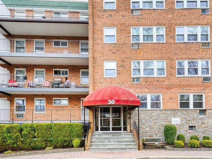 Image 1 of 17 for 30 Pearsall Avenue #2N in Long Island, Glen Cove, NY, 11542