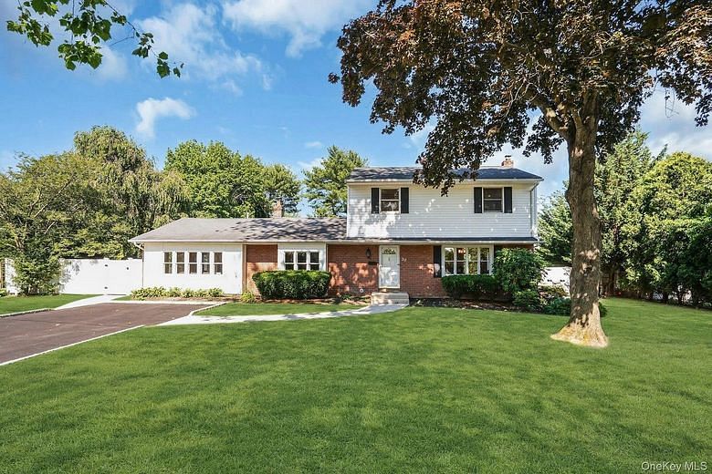 30 Sarina Drive