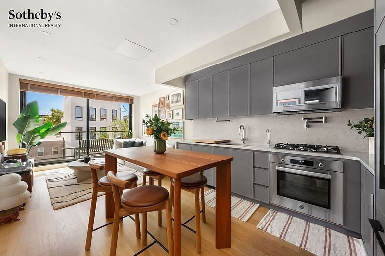 30 Skillman Avenue #4R