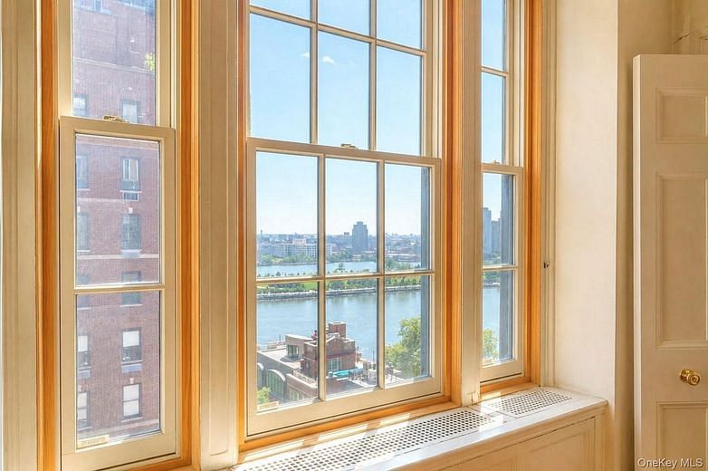 30 Sutton Place #12E