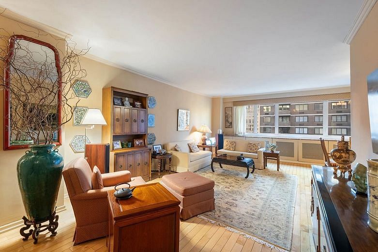 30 West 60th Street #12A