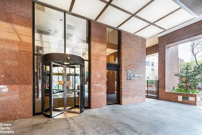 30 West 61st Street #23A