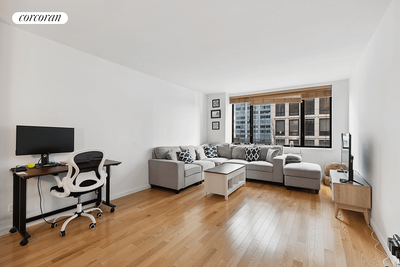 30 West 61st Street #9G