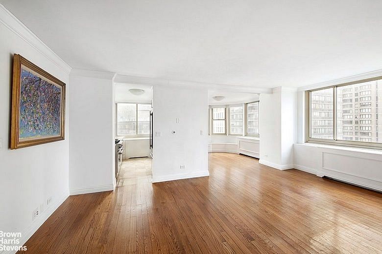 30 West 63rd Street #16H