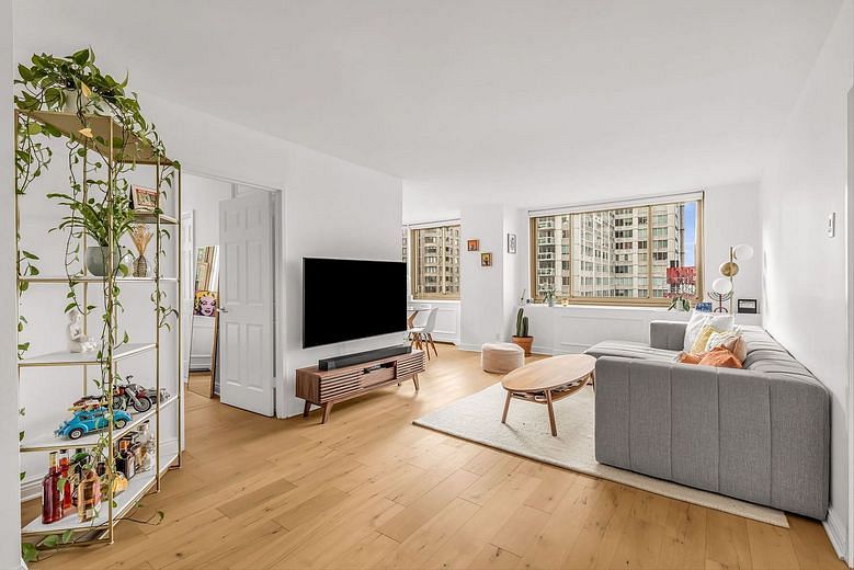 30 West 63rd Street #19L