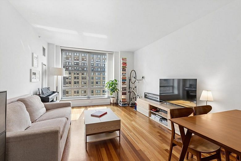 30 West Street #27D