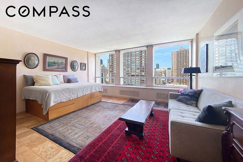 300 East 33rd Street #21E