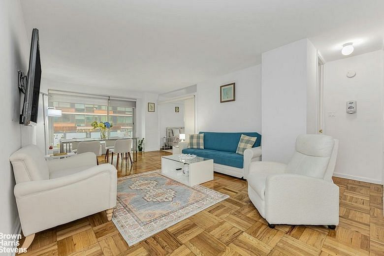 300 East 40th Street #16K