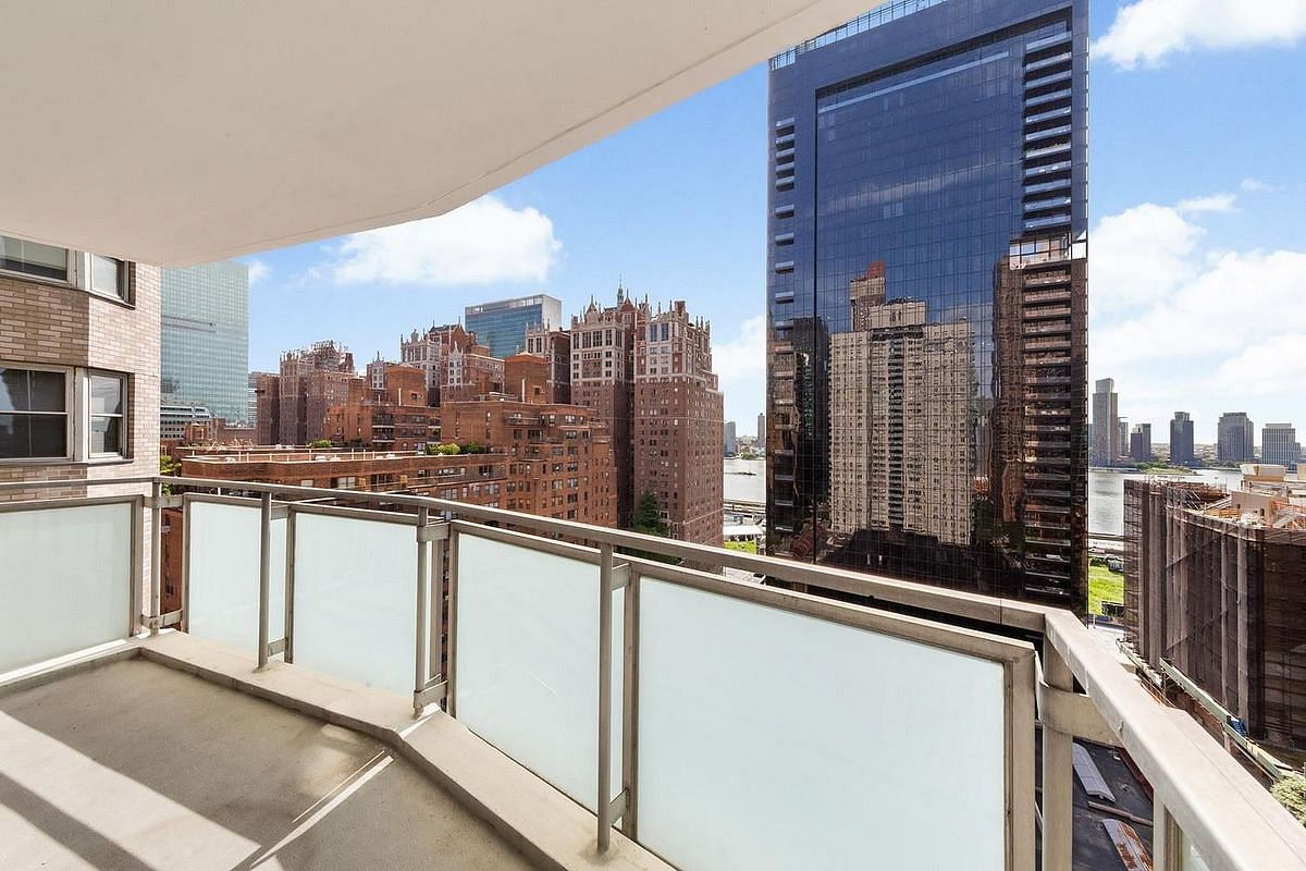 Image 1 of 6 for 300 East 40th Street #18F in Manhattan, New York, NY, 10016
