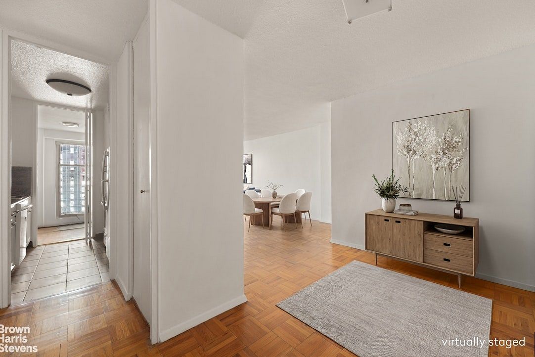 Image 1 of 18 for 300 East 40th Street #29S in Manhattan, New York, NY, 10016