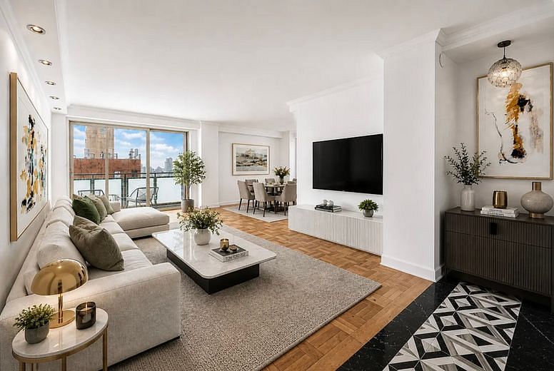 300 East 40th Street #32K