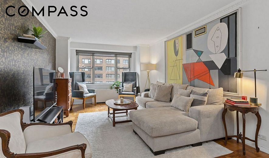 300 East 40th Street #9V