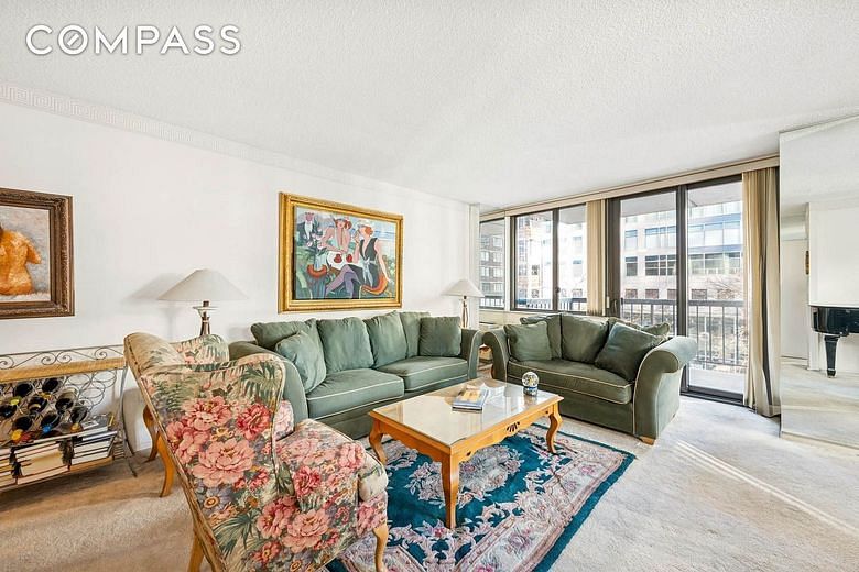 300 East 54th Street #3H