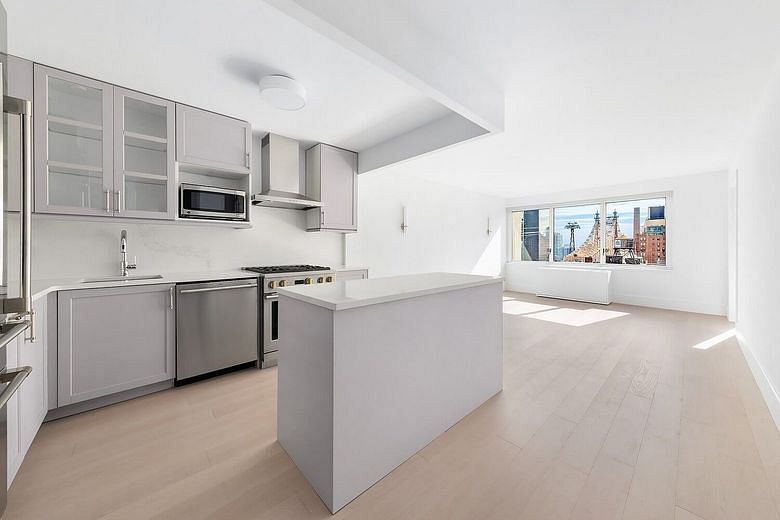 300 East 59th Street #1207