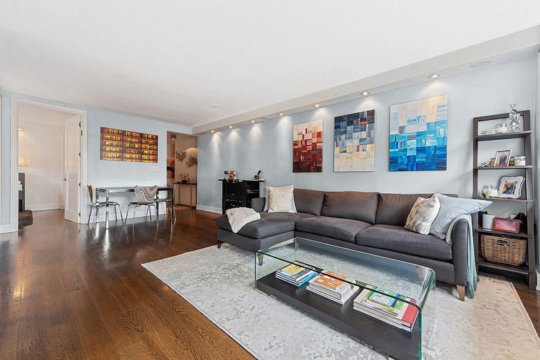 300 East 71st Street #10N