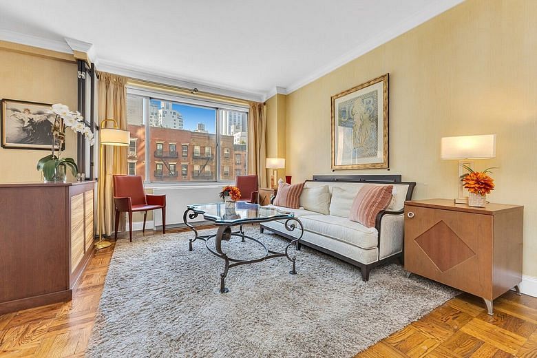 300 East 74th Street #3CC