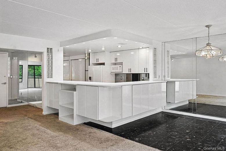 300 High Point Drive #313