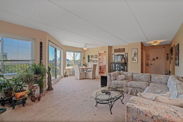 300 High Point Drive #612