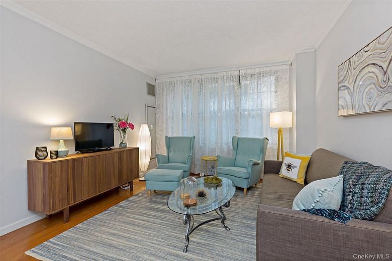 300 Mamaroneck Avenue Avenue #315