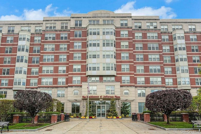 300 Mamaroneck Avenue #831