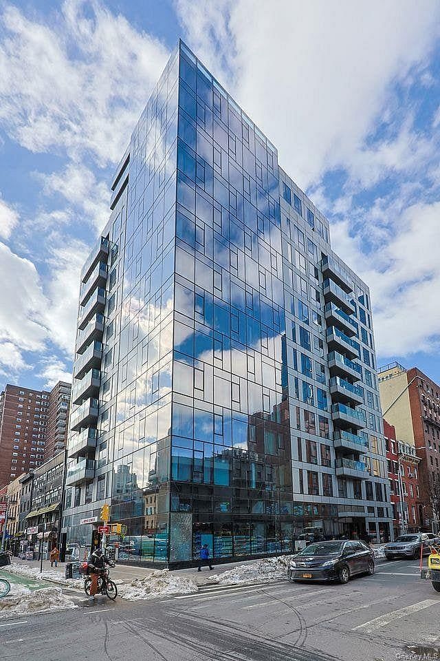 300 W 30th Street #4D