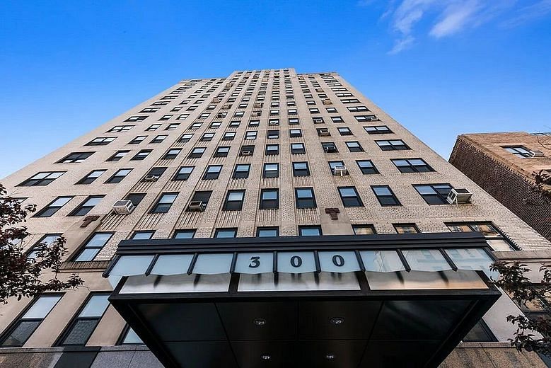 300 West 23rd Street #11A