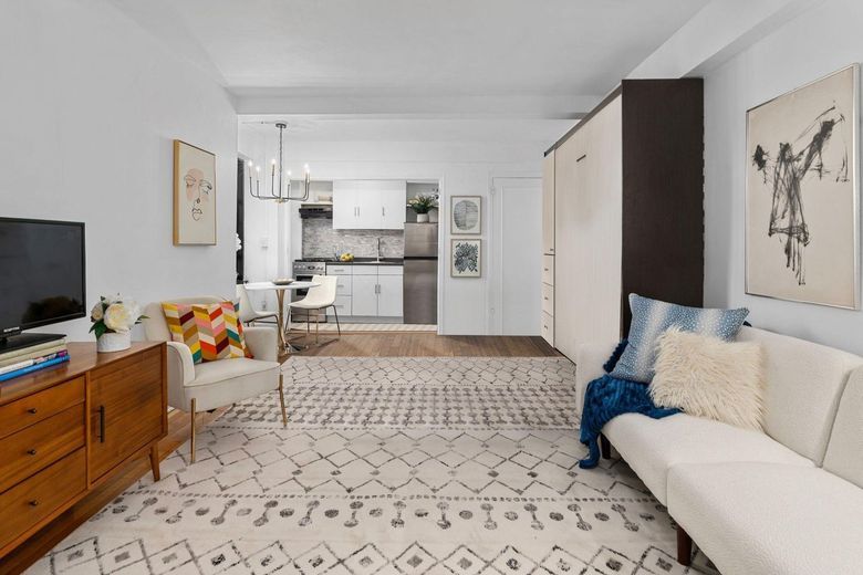 300 West 23rd Street #7A