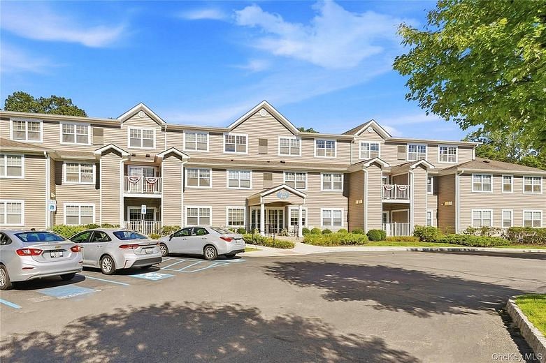 300 Woodcrest Lane #329