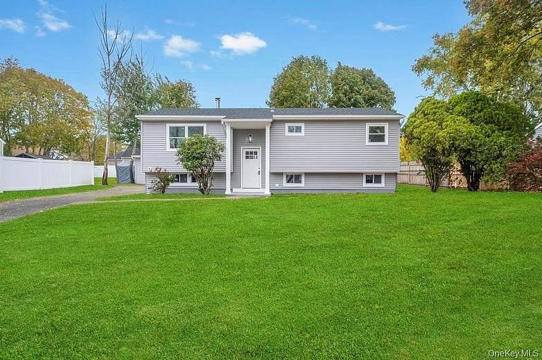 3004 New London Avenue