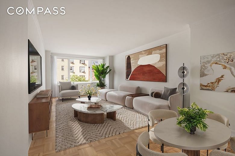 301 East 22nd Street #4CD