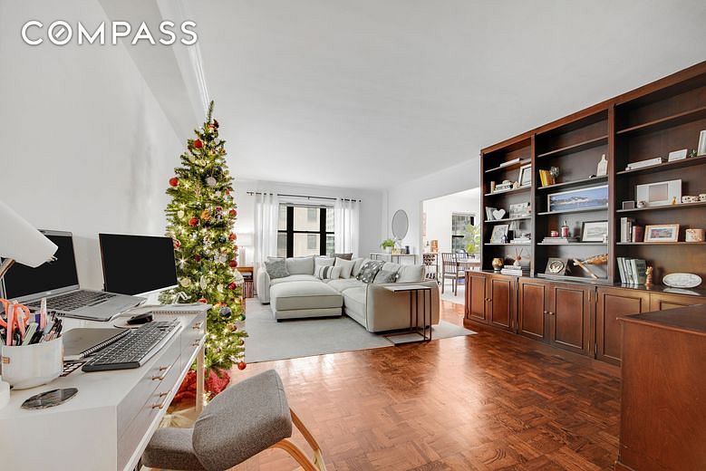 301 East 48th Street #5D